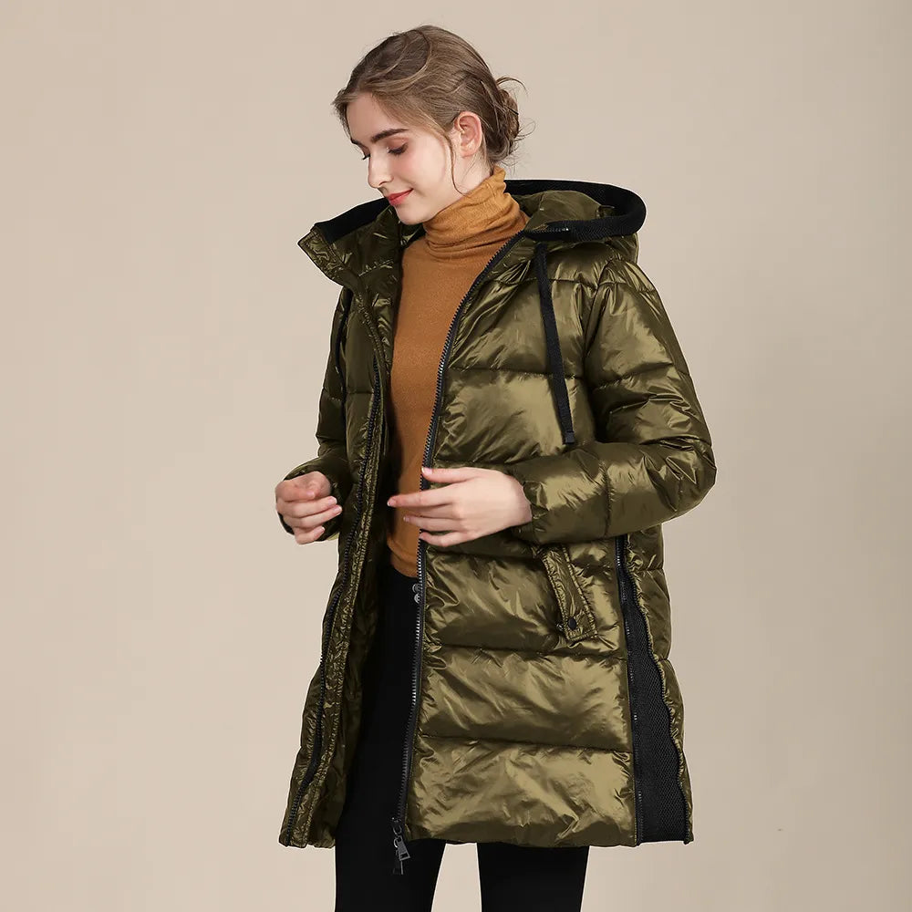 Katty - Glänzende Winterdaunenjacke aus gestepptem Nylon mit Kapuze für Frauen