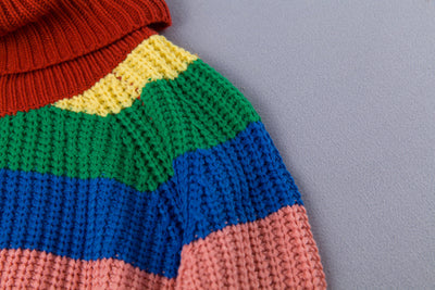 Desirée - Damenpullover mit Regenbogenstreifen