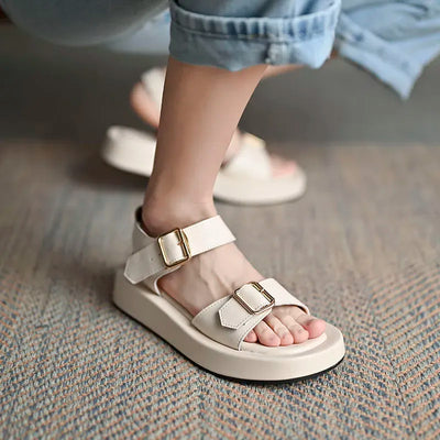 Katy - Neue Sommersandalen mit flachen Schnallen und Plattformen für Frauen