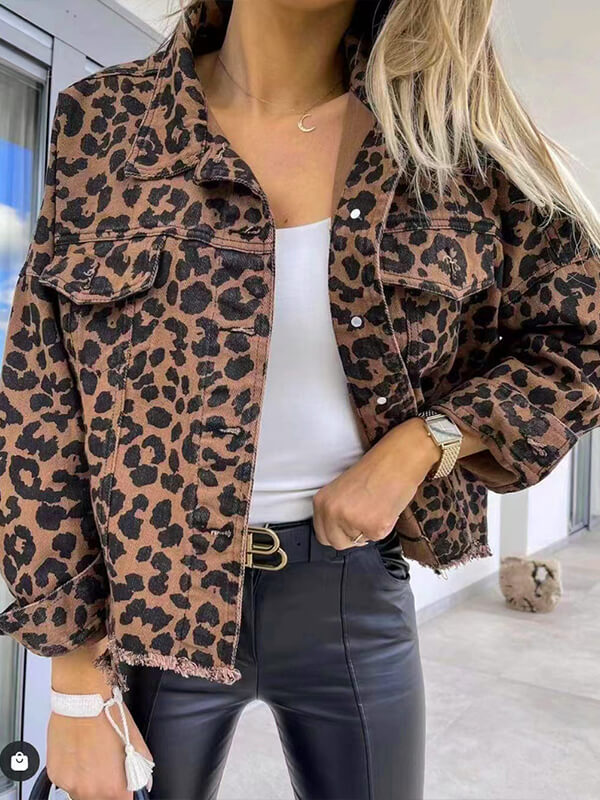 Kloe - Langärmelige Jeansjacke mit Leopardenmuster