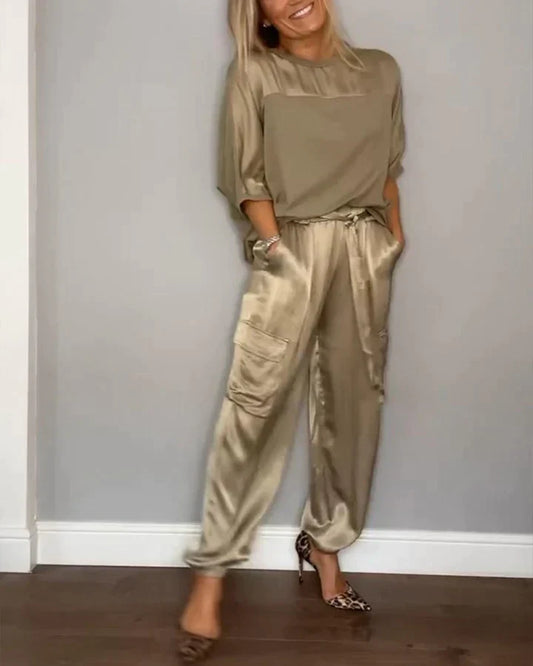 Yana - Zweiteiliger Anzug aus glattem Satin mit halblangem Oberteil und Hose für Damen